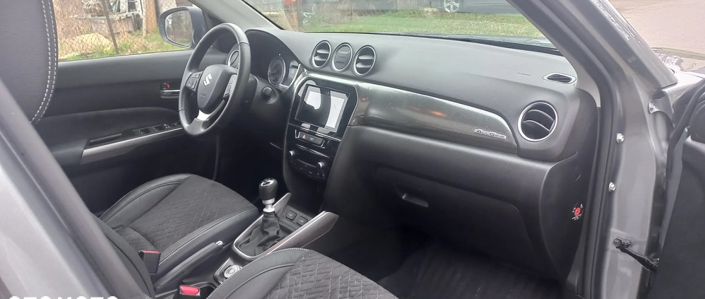 Suzuki Vitara cena 85900 przebieg: 11000, rok produkcji 2022 z Leszno małe 254